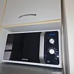 Apartment Close To Birmingham With Free Parking And Free Wifi