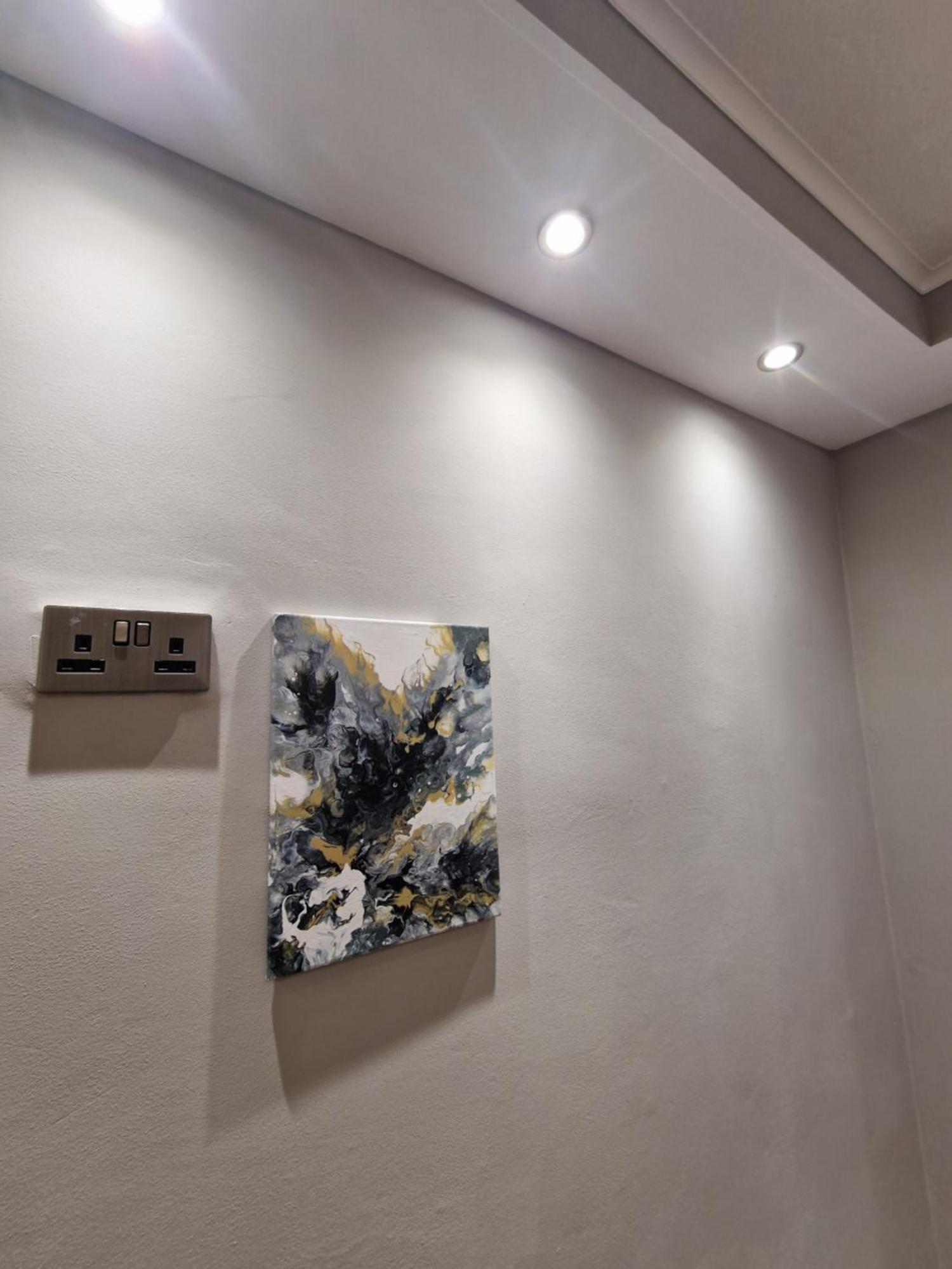 Close To With Free Parking And Free Wifi Apartment