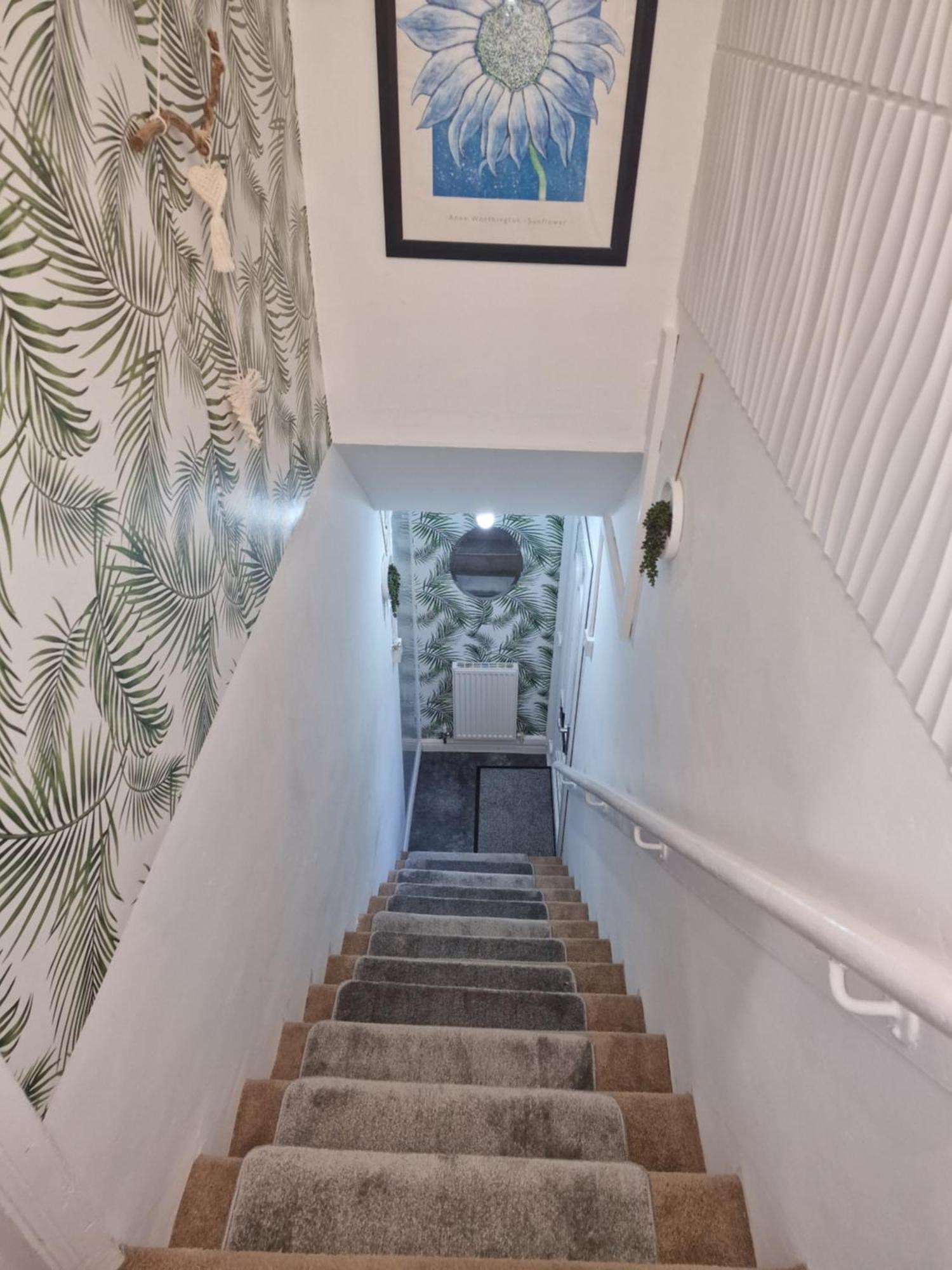 Close To With Free Parking And Free Wifi Birmingham