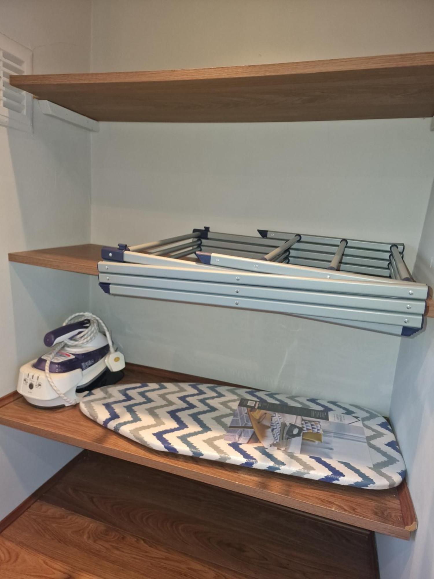 Apartment Close To With Free Parking And Free Wifi