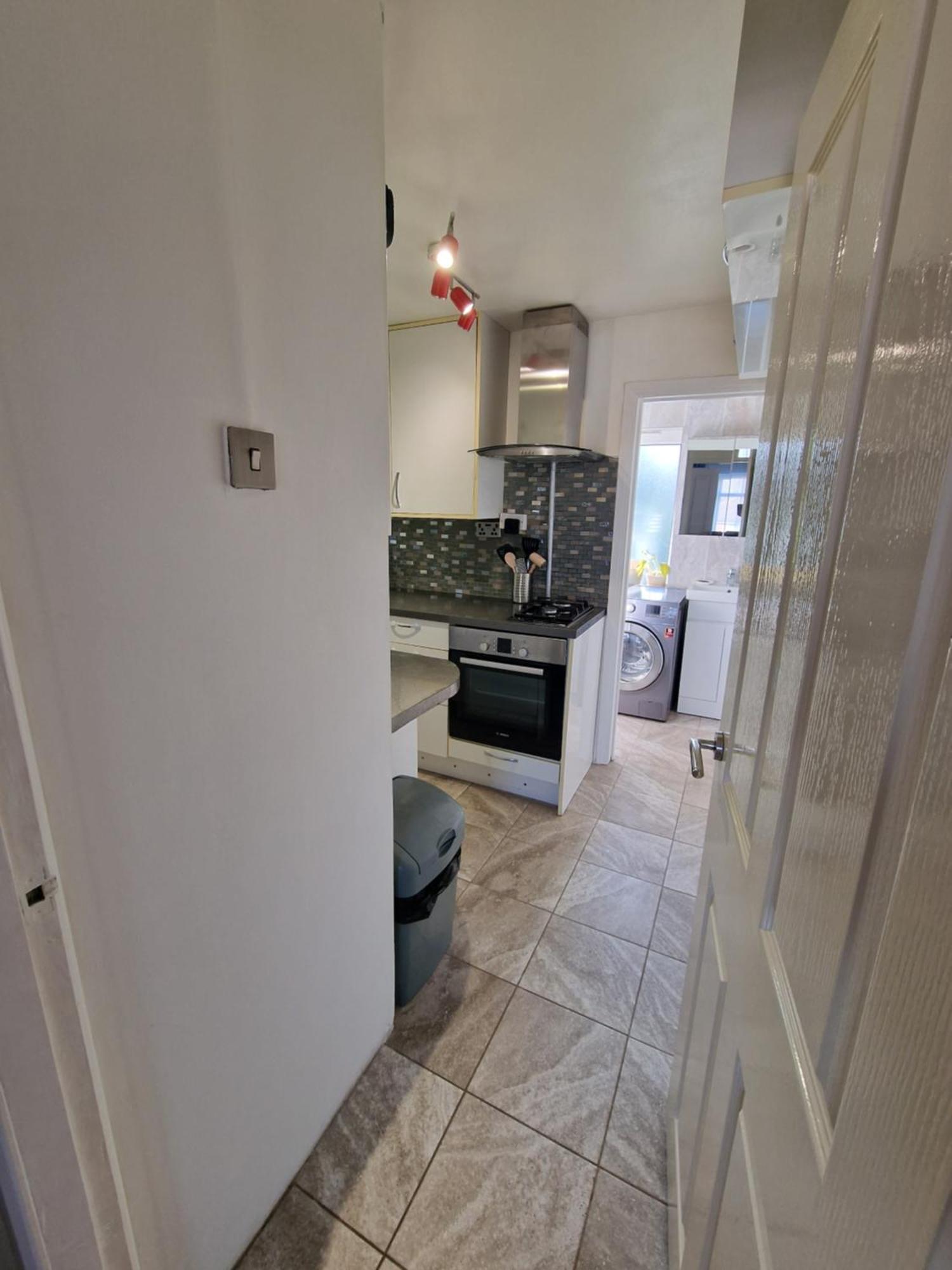 Close To With Free Parking And Free Wifi * Birmingham